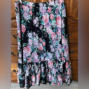 SUSAN GRAVER 2X PLUS ELASTIC WAIST BLACK FLORAL LINED POLYESTER SKIRT